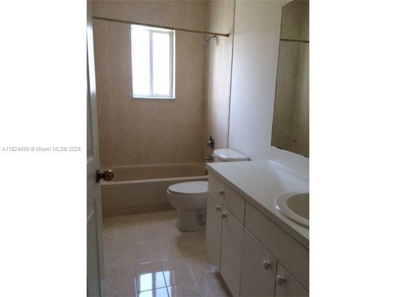 Recently Sold: $485,000 (5 beds, 3 baths, 2170 Square Feet)