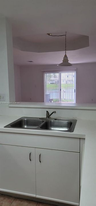 Recientemente alquilado: $2,625 (3 camas, 2 baños, 1150 Pies cuadrados)