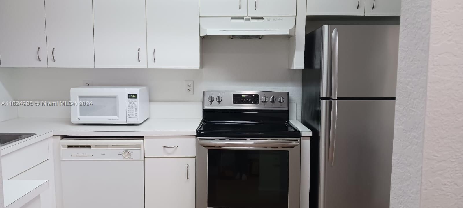 Recientemente alquilado: $2,625 (3 camas, 2 baños, 1150 Pies cuadrados)