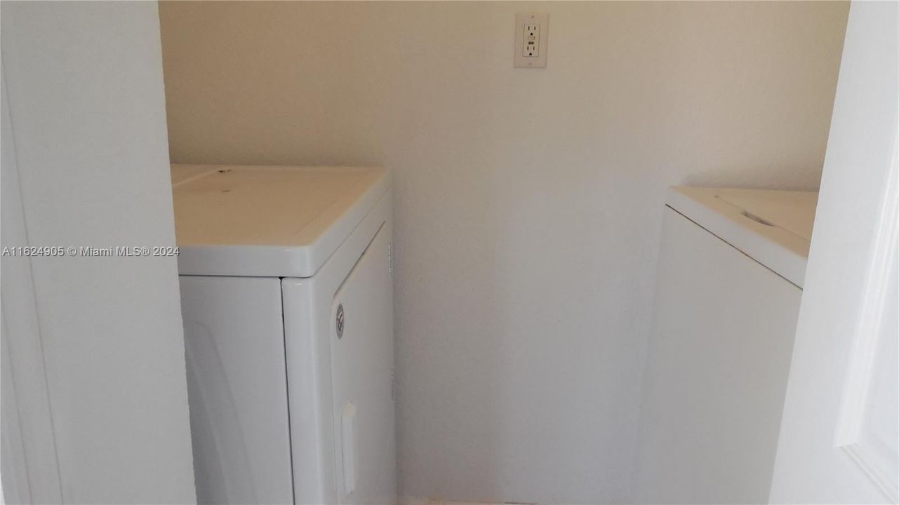 Recientemente alquilado: $2,625 (3 camas, 2 baños, 1150 Pies cuadrados)