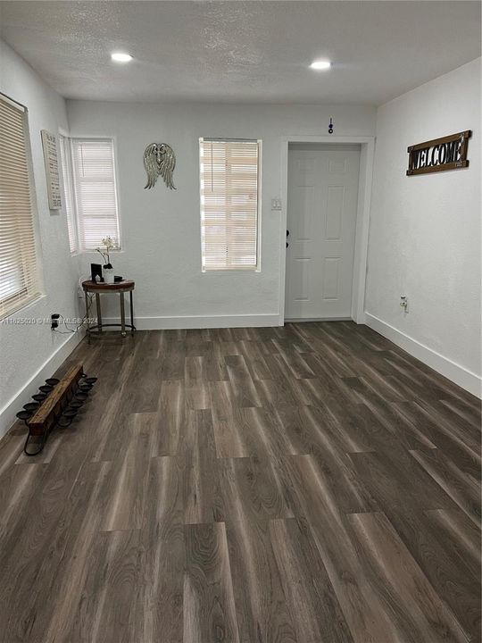 Recently Rented: $3,300 (4 beds, 2 baths, 1836 Square Feet)