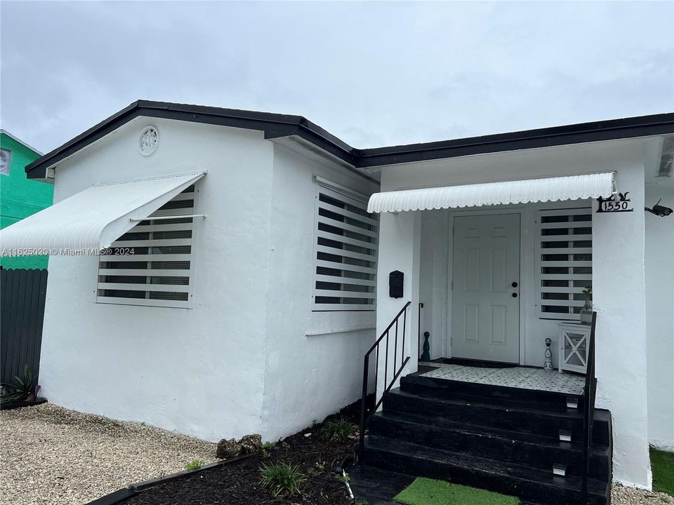 Recently Rented: $3,300 (4 beds, 2 baths, 1836 Square Feet)