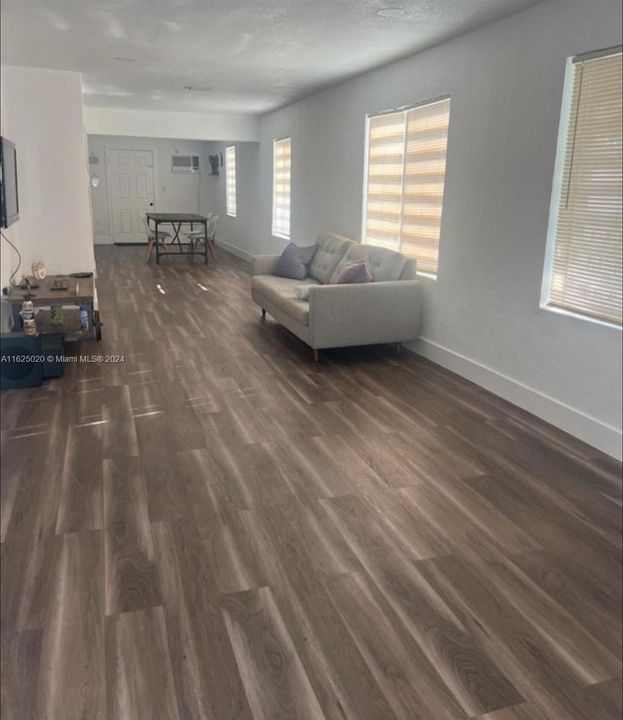 Recently Rented: $3,300 (4 beds, 2 baths, 1836 Square Feet)