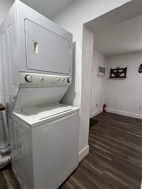 Recently Rented: $3,300 (4 beds, 2 baths, 1836 Square Feet)