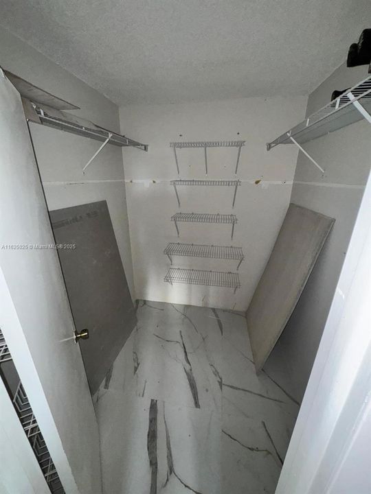 En Venta: $198,000 (2 camas, 1 baños, 1075 Pies cuadrados)