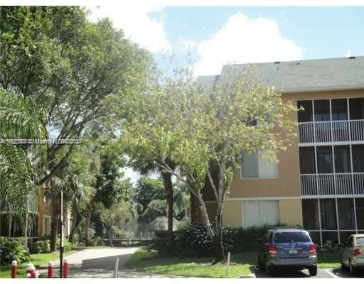 Recently Rented: $1,800 (2 beds, 2 baths, 1057 Square Feet)