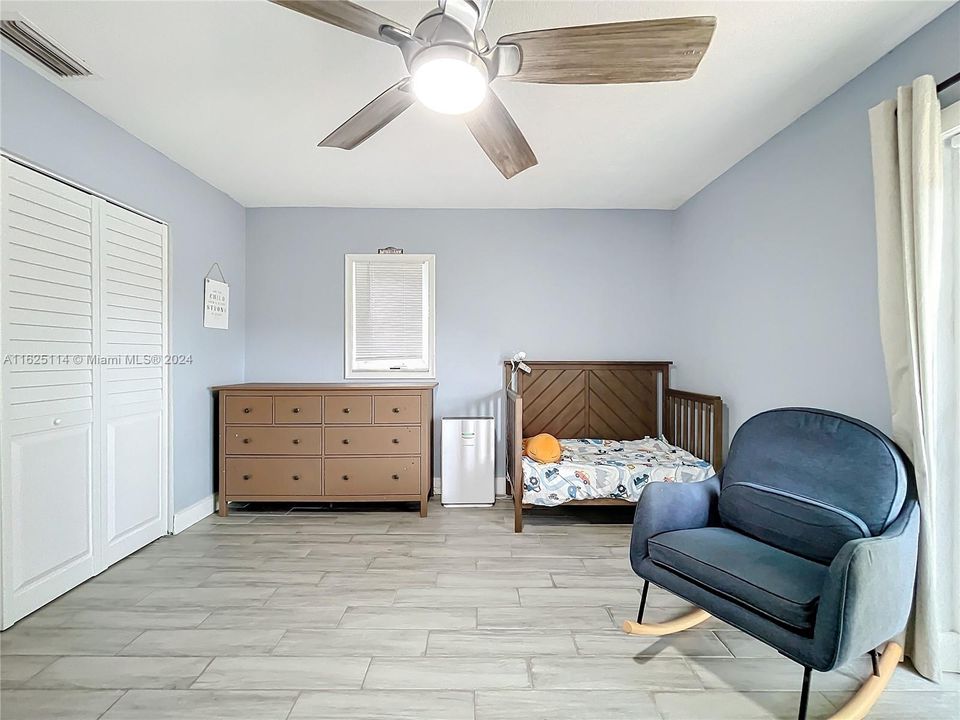 Active With Contract: $760,000 (3 beds, 3 baths, 2143 Square Feet)