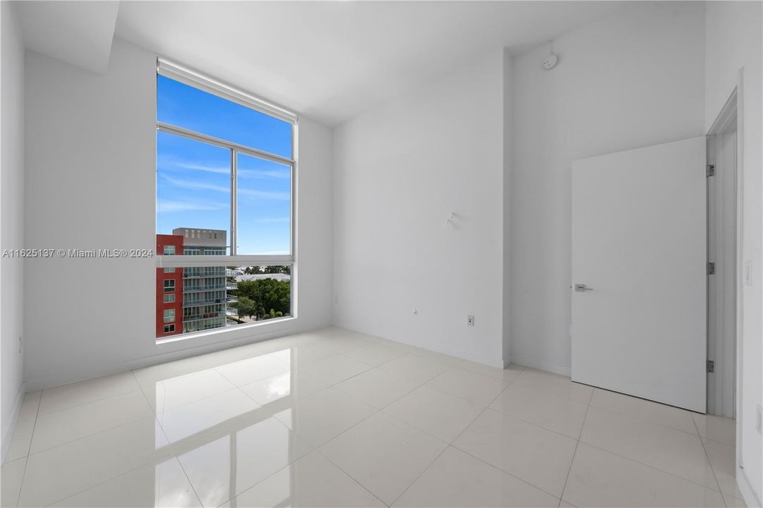 Recently Rented: $3,100 (2 beds, 2 baths, 1130 Square Feet)