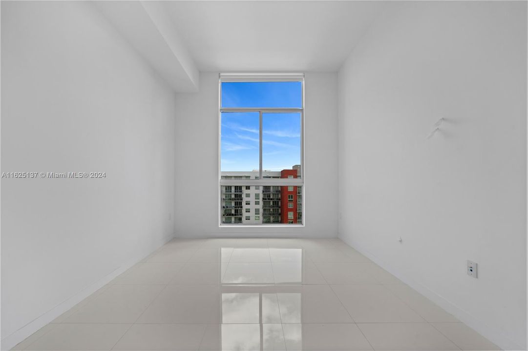 Recently Rented: $3,100 (2 beds, 2 baths, 1130 Square Feet)