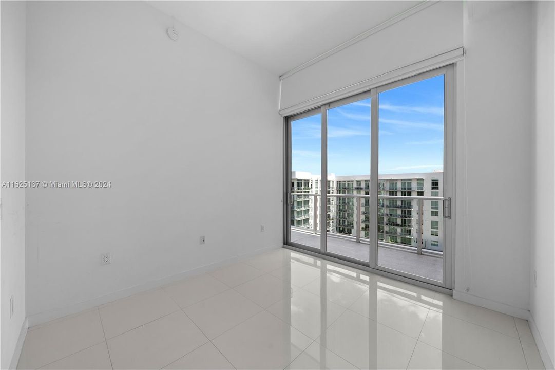 Recently Rented: $3,100 (2 beds, 2 baths, 1130 Square Feet)