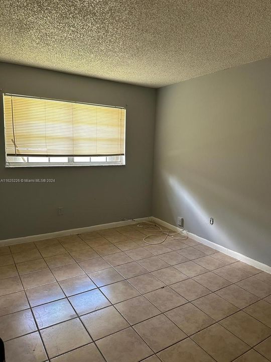 Recently Rented: $1,800 (2 beds, 1 baths, 0 Square Feet)