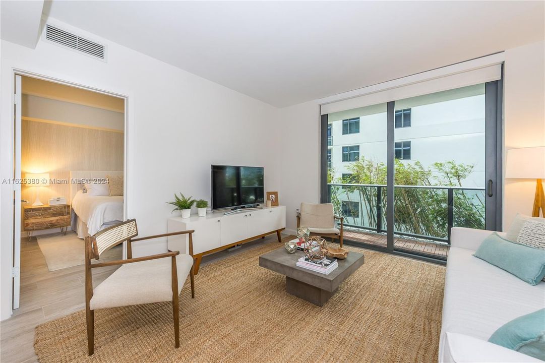 Recently Rented: $4,000 (1 beds, 1 baths, 776 Square Feet)