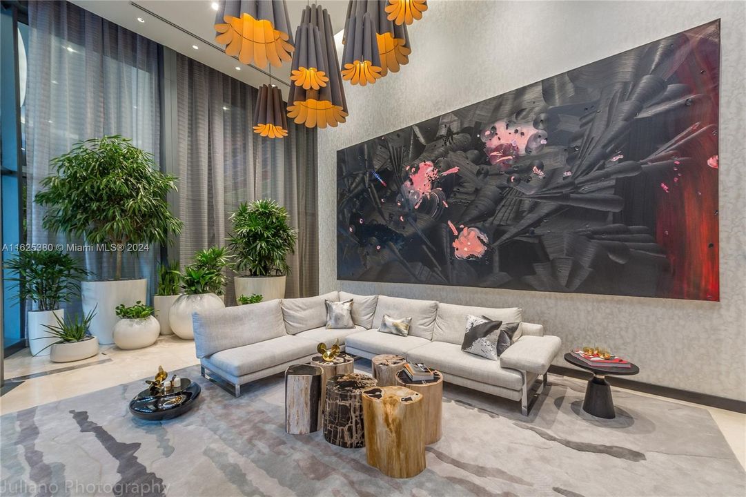 Recently Rented: $4,000 (1 beds, 1 baths, 776 Square Feet)