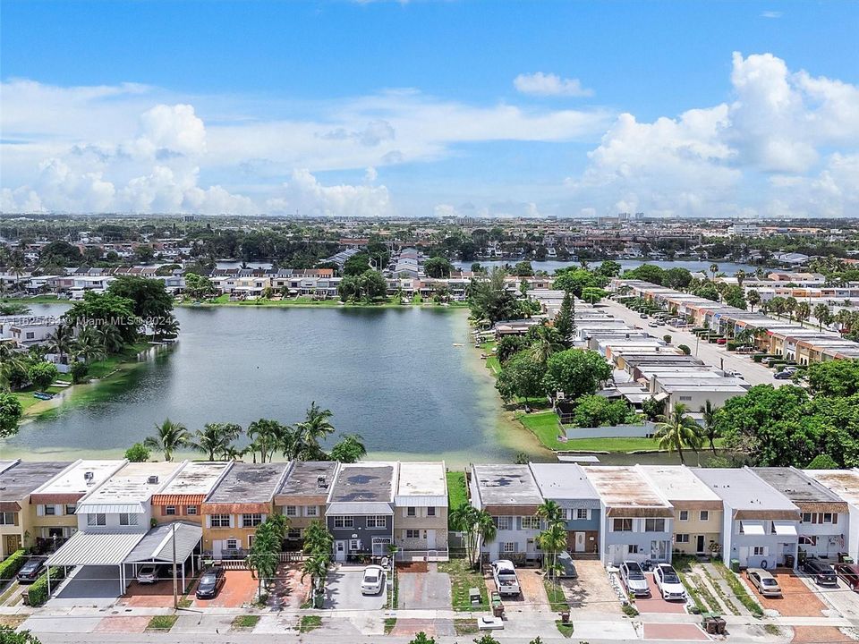 Vendido Recientemente: $459,000 (2 camas, 1 baños, 1314 Pies cuadrados)