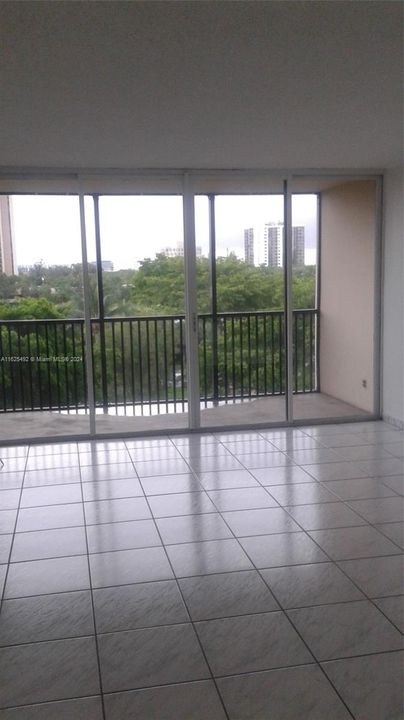 En Venta: $208,500 (1 camas, 1 baños, 741 Pies cuadrados)