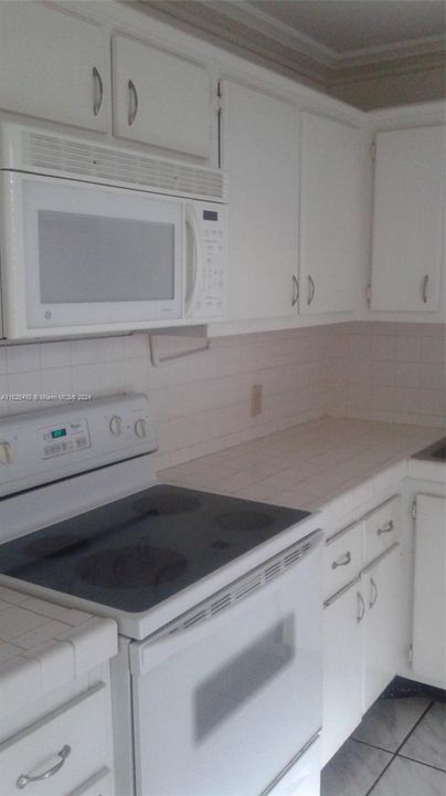 En Venta: $208,500 (1 camas, 1 baños, 741 Pies cuadrados)