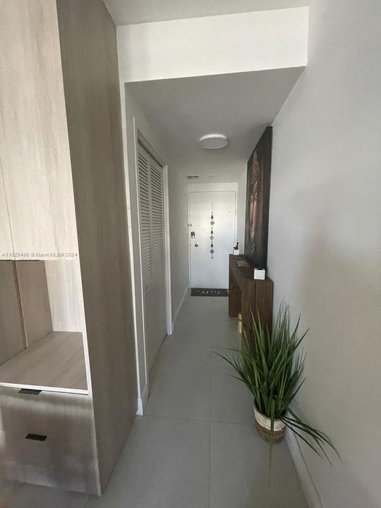 Recently Rented: $3,000 (0 beds, 1 baths, 450 Square Feet)