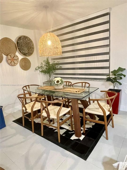 Recently Rented: $3,000 (0 beds, 1 baths, 450 Square Feet)