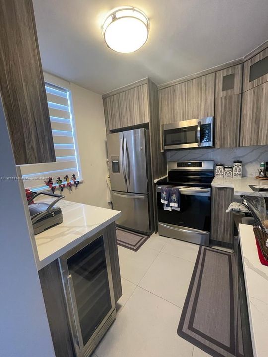 Recently Rented: $3,000 (0 beds, 1 baths, 450 Square Feet)