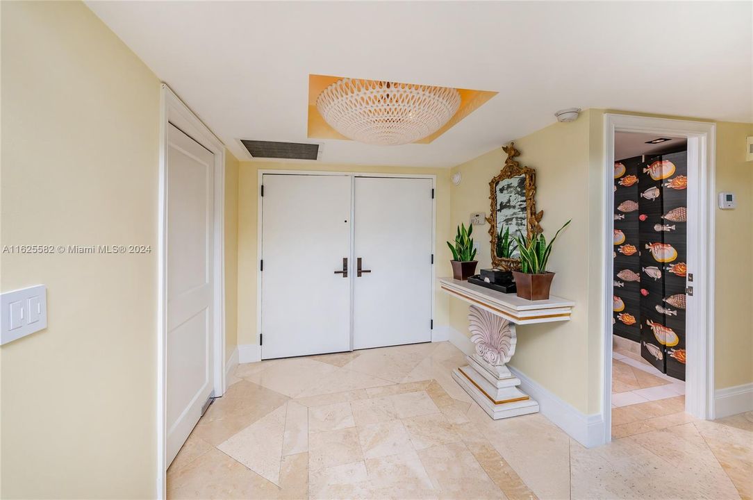 Active With Contract: $2,550,000 (3 beds, 3 baths, 2424 Square Feet)