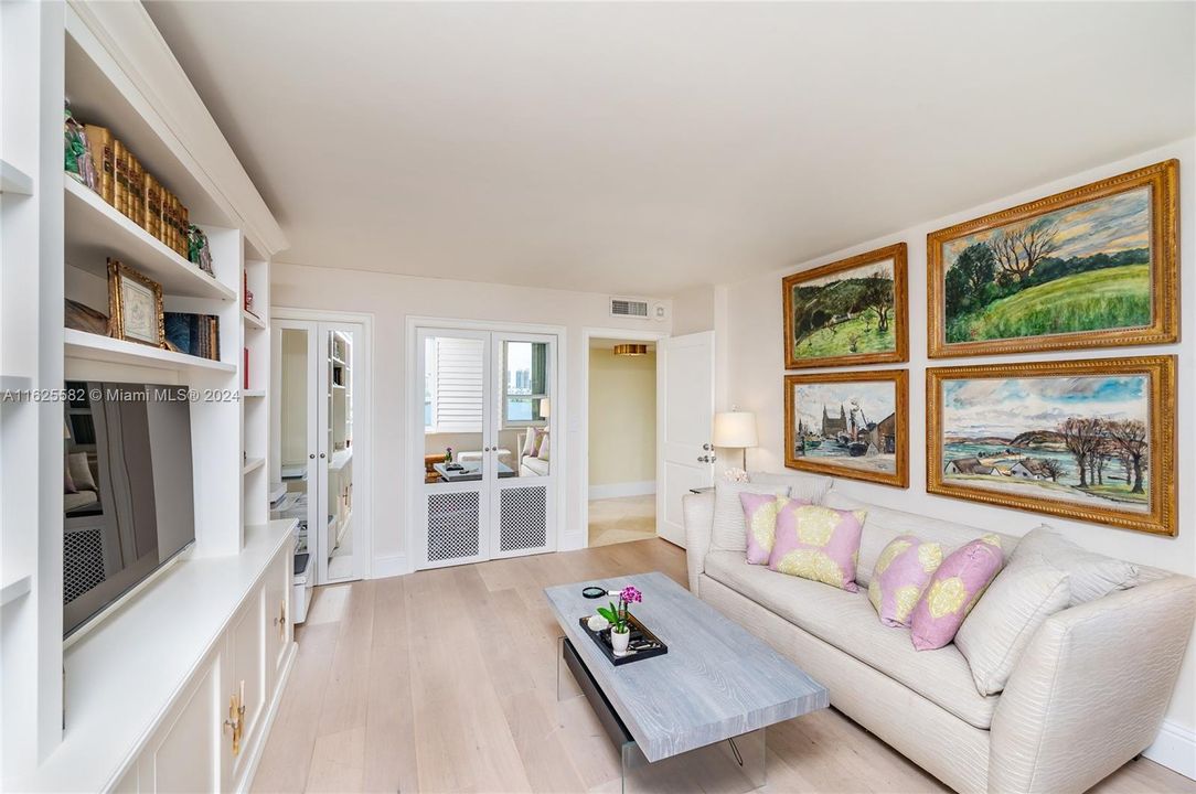 Active With Contract: $2,550,000 (3 beds, 3 baths, 2424 Square Feet)