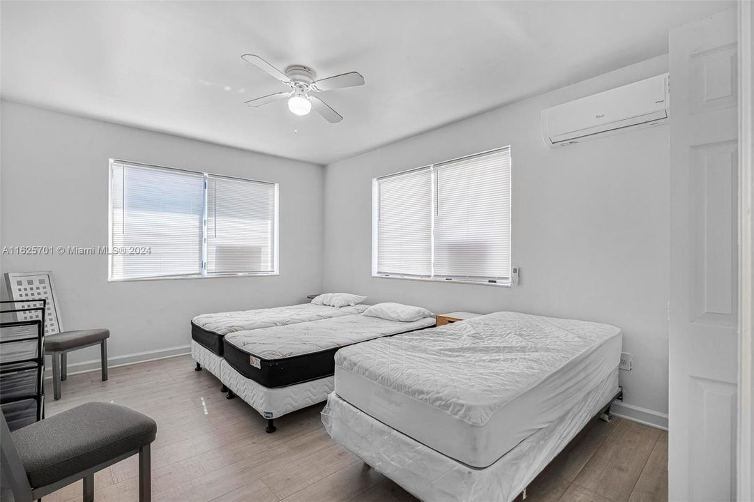 最近租的: $2,300 (2 贝兹, 1 浴室, 1107 平方英尺)