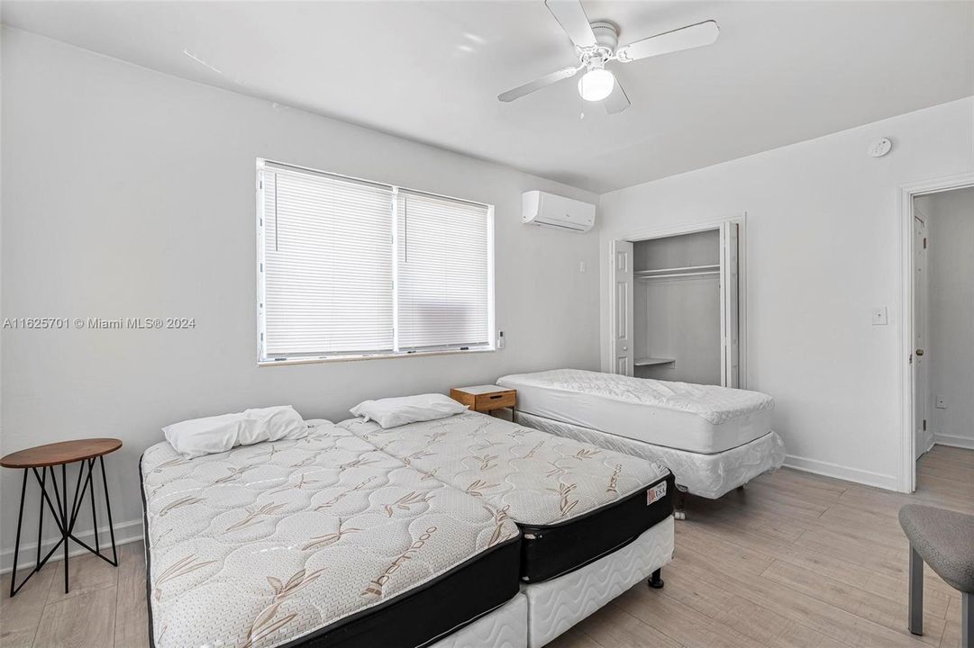 最近租的: $2,300 (2 贝兹, 1 浴室, 1107 平方英尺)