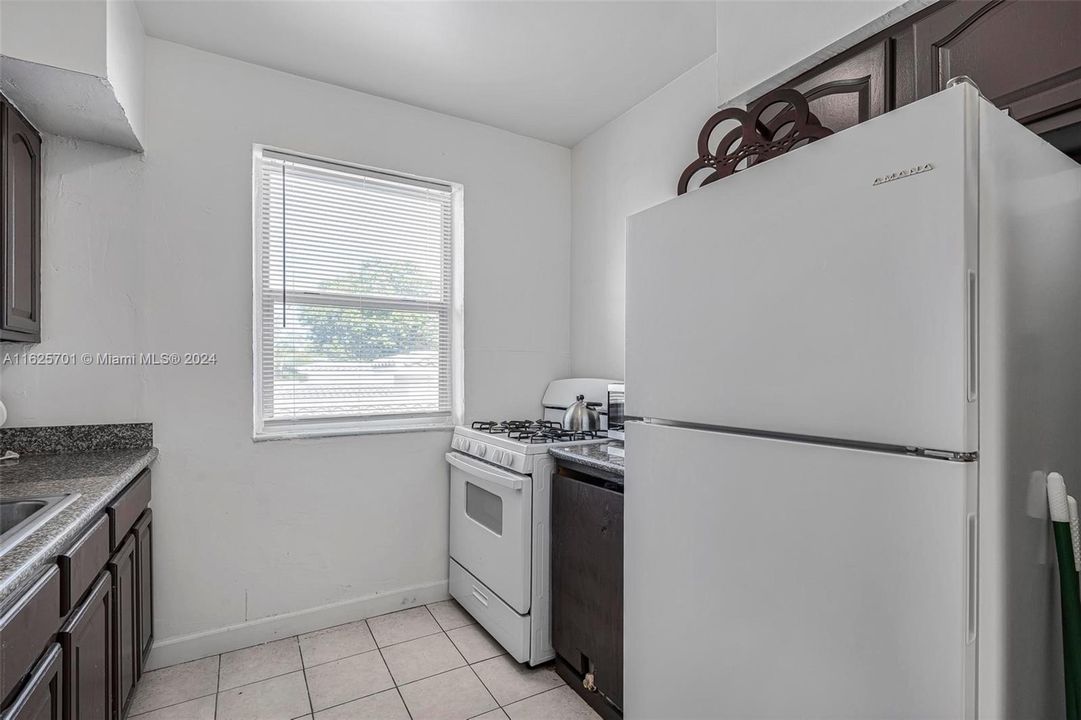 最近租的: $2,300 (2 贝兹, 1 浴室, 1107 平方英尺)