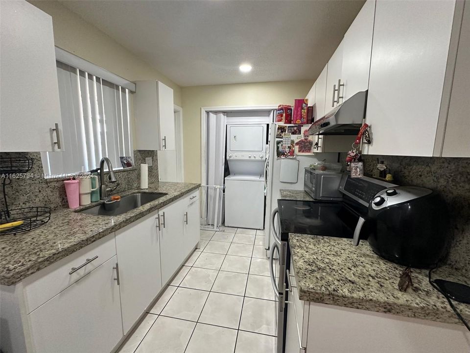 Recientemente alquilado: $2,500 (3 camas, 1 baños, 0 Pies cuadrados)