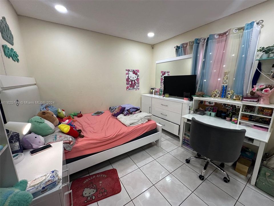 Recientemente alquilado: $2,500 (3 camas, 1 baños, 0 Pies cuadrados)