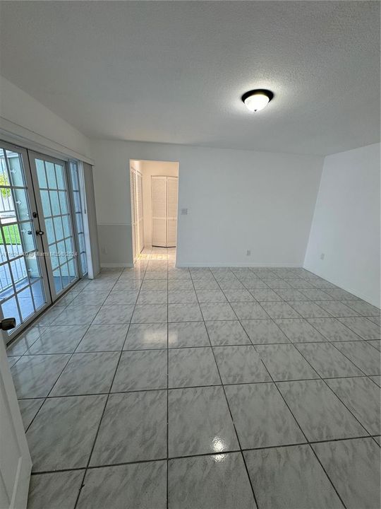 Active With Contract: $3,500 (4 beds, 2 baths, 1660 Square Feet)