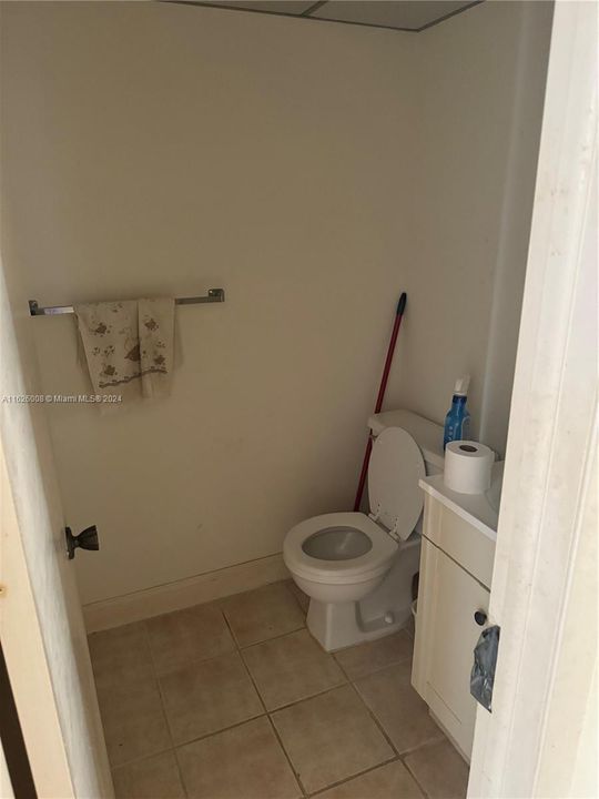 Active With Contract: $110,000 (1 beds, 1 baths, 760 Square Feet)