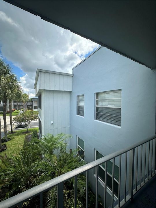 Active With Contract: $110,000 (1 beds, 1 baths, 760 Square Feet)