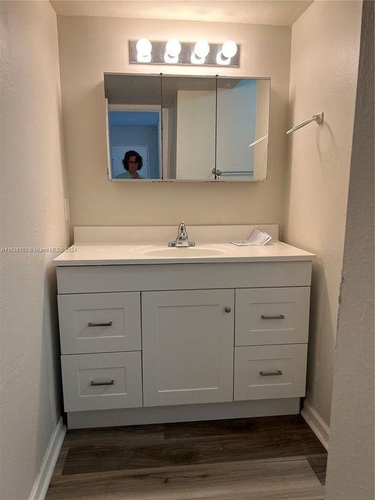 Recently Rented: $1,550 (1 beds, 1 baths, 0 Square Feet)