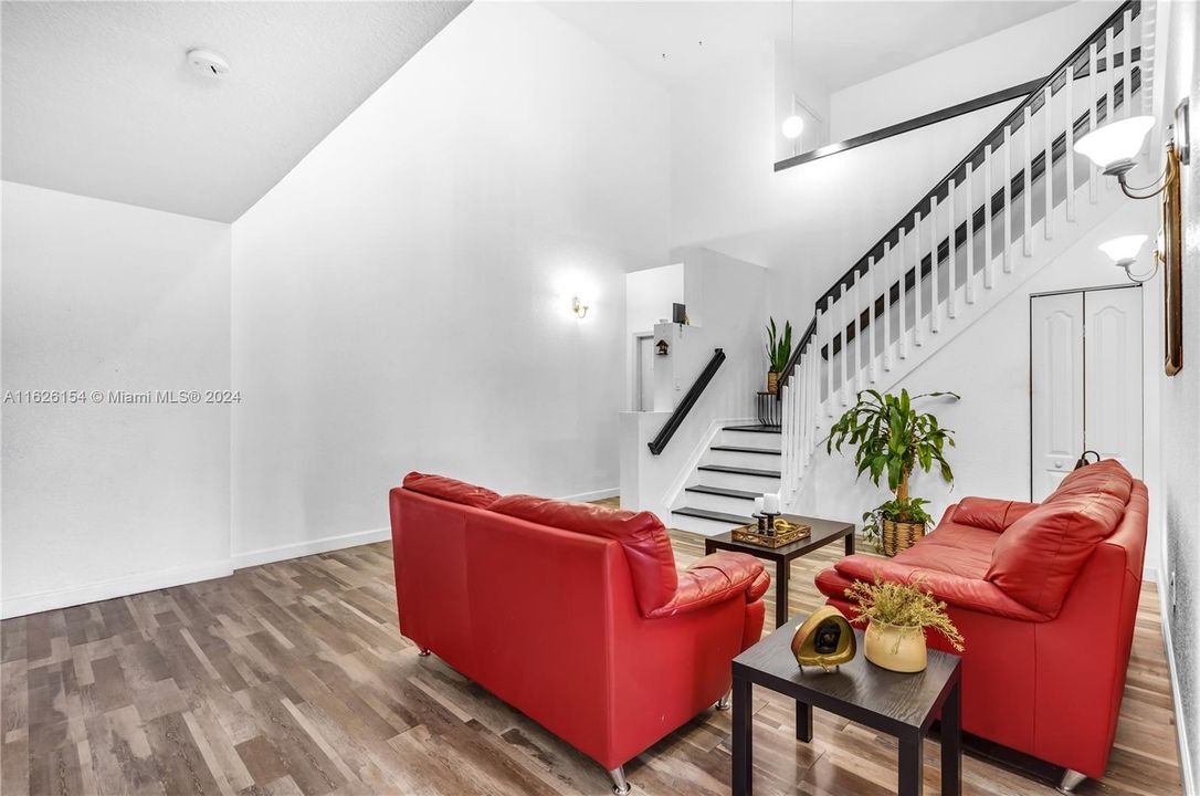 Recently Sold: $455,000 (4 beds, 3 baths, 2430 Square Feet)