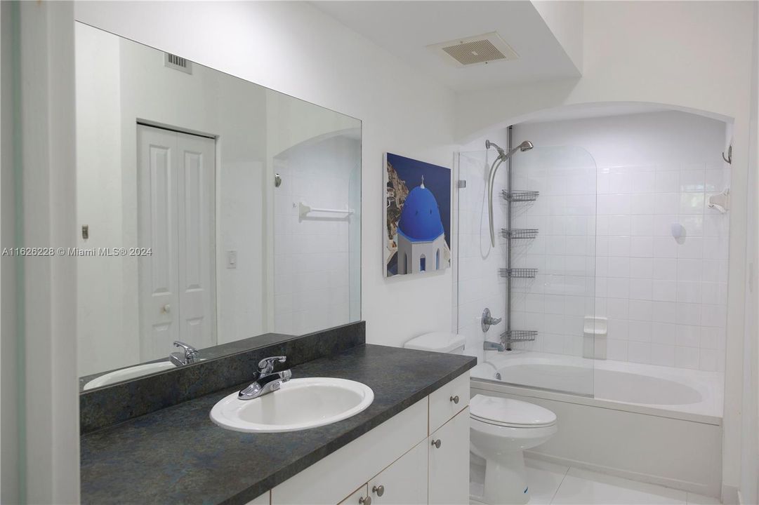 For Sale: $495,003 (1 beds, 1 baths, 757 Square Feet)