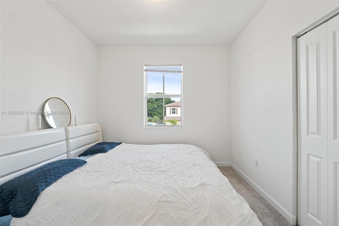 Active With Contract: $3,300 (3 beds, 2 baths, 1393 Square Feet)