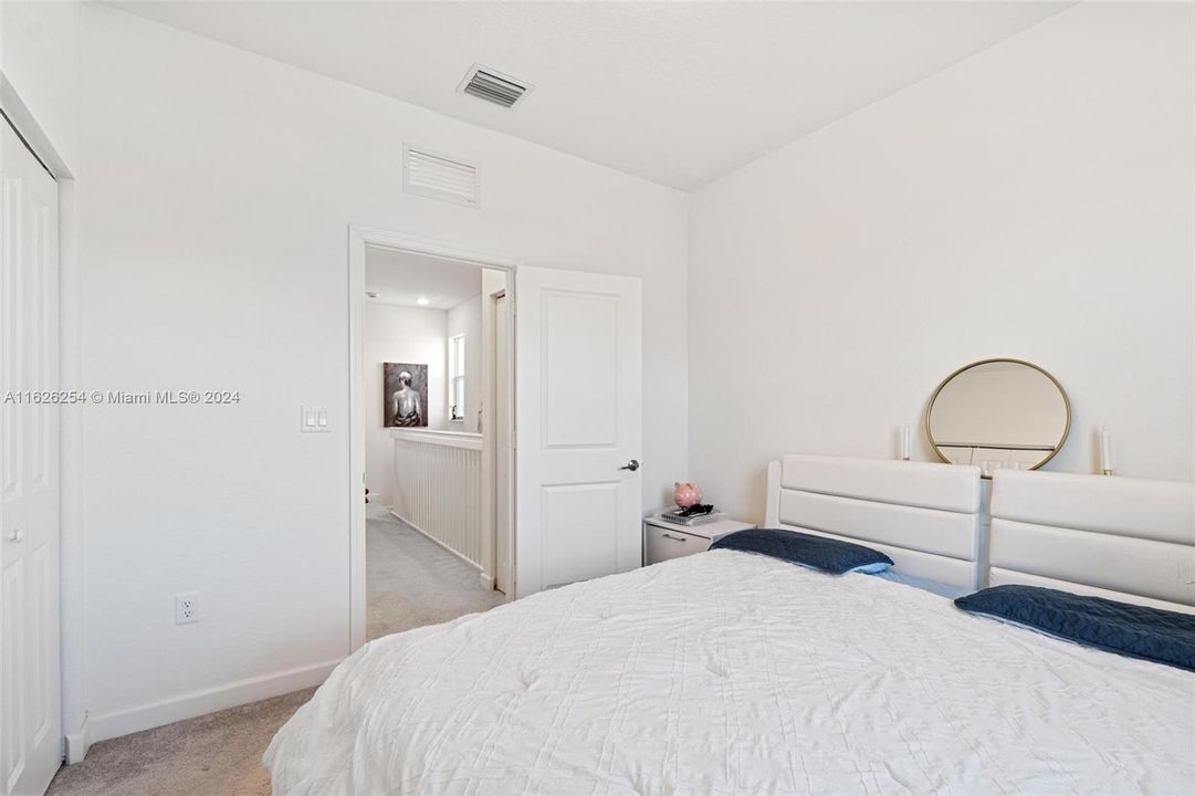 Active With Contract: $3,300 (3 beds, 2 baths, 1393 Square Feet)