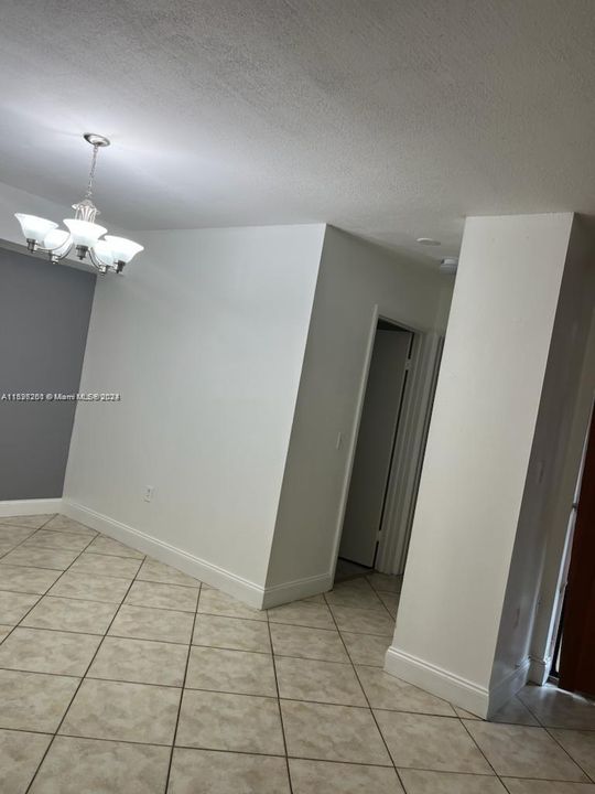 Active With Contract: $2,300 (2 beds, 2 baths, 898 Square Feet)