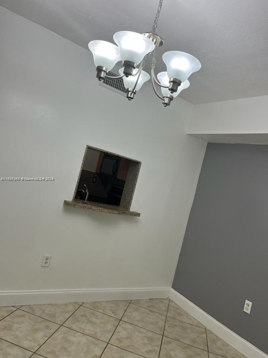 Active With Contract: $2,300 (2 beds, 2 baths, 898 Square Feet)