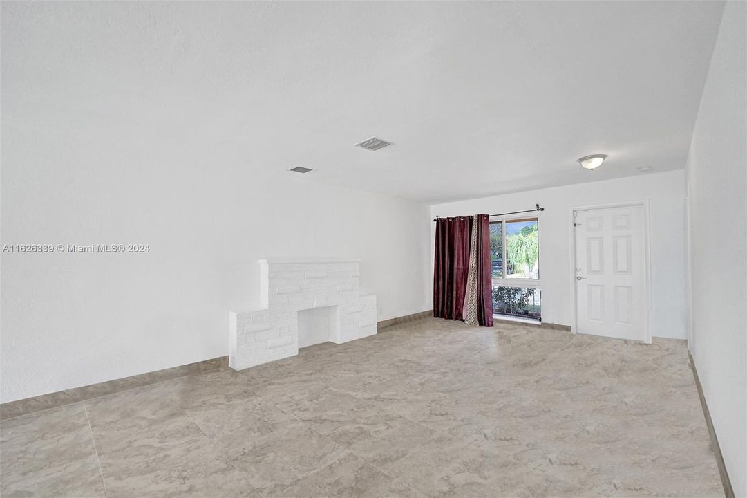 Active With Contract: $3,990 (4 beds, 2 baths, 1703 Square Feet)