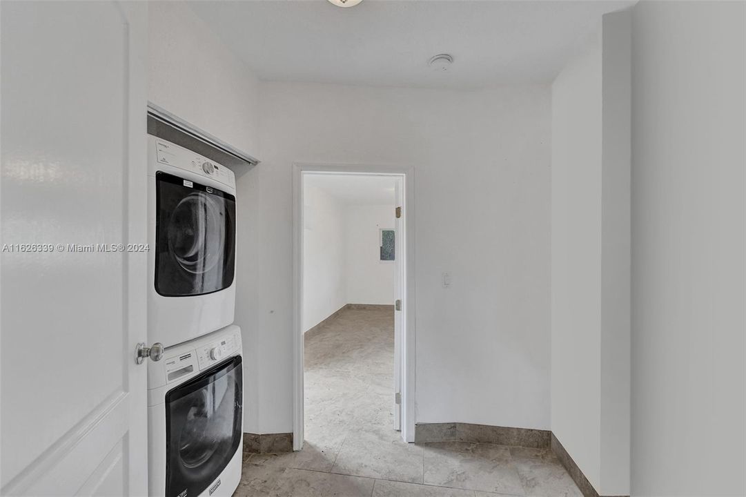 Active With Contract: $3,990 (4 beds, 2 baths, 1703 Square Feet)