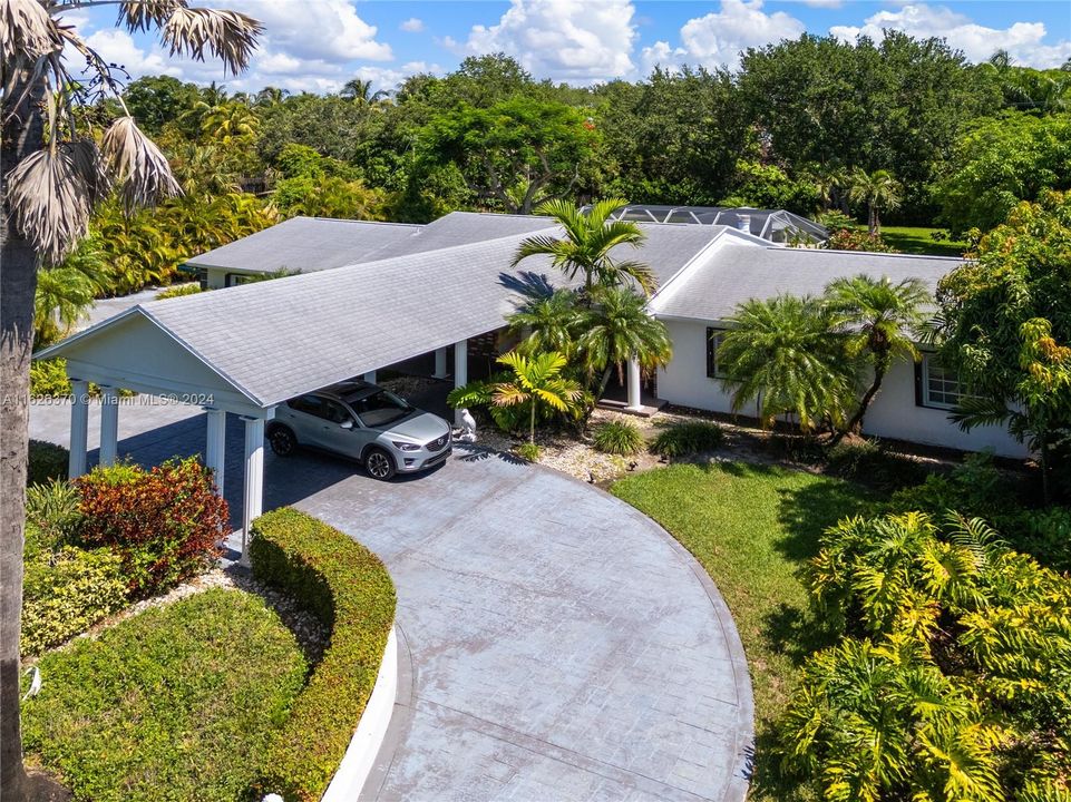 Recently Sold: $3,390,000 (4 beds, 3 baths, 2048 Square Feet)