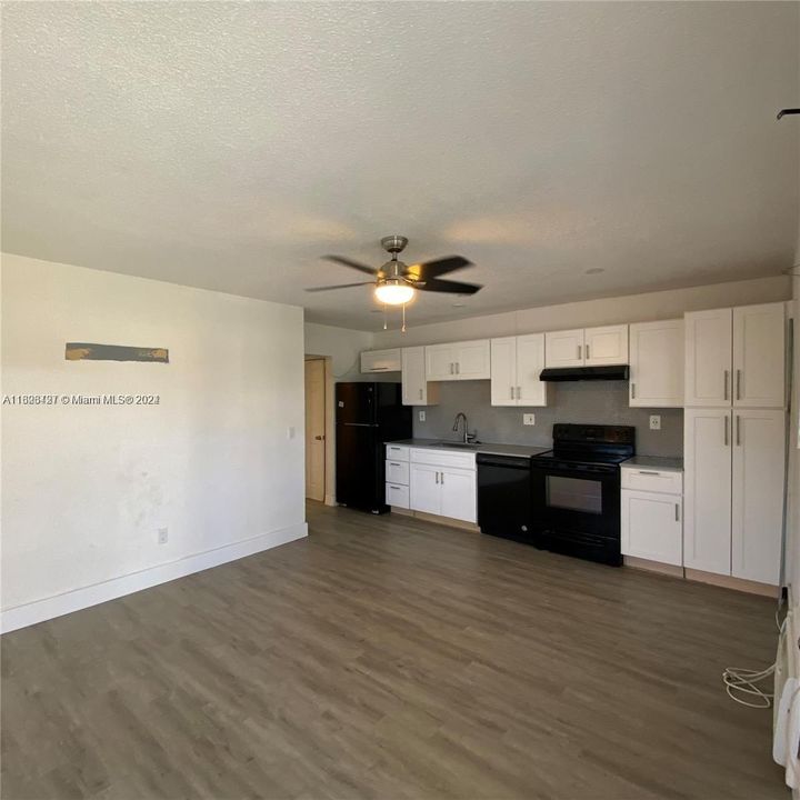 For Rent: $1,500 (1 beds, 1 baths, 2543 Square Feet)