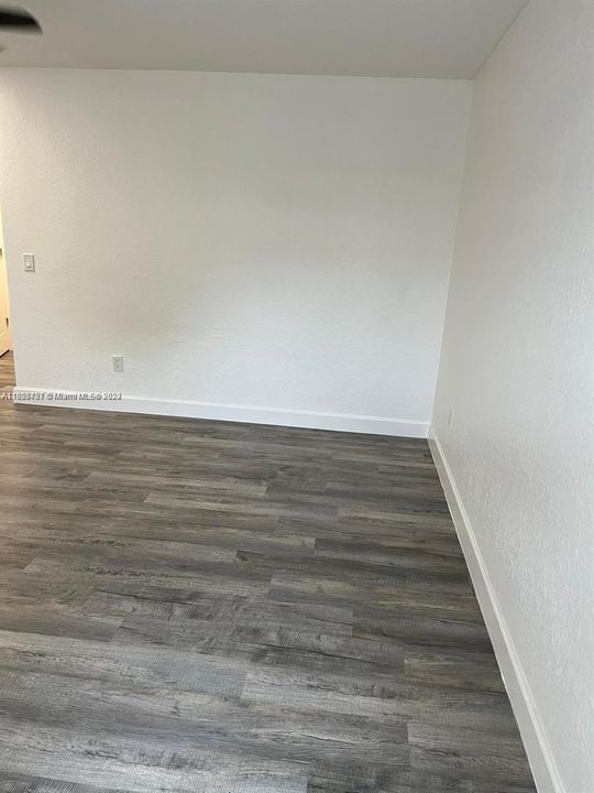 For Rent: $1,500 (1 beds, 1 baths, 2543 Square Feet)