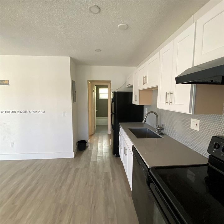 For Rent: $1,500 (1 beds, 1 baths, 2543 Square Feet)