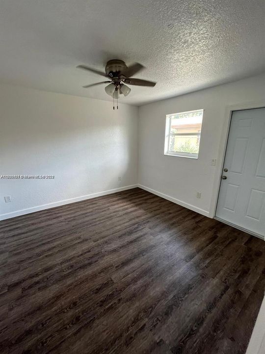 For Rent: $1,500 (1 beds, 1 baths, 2543 Square Feet)