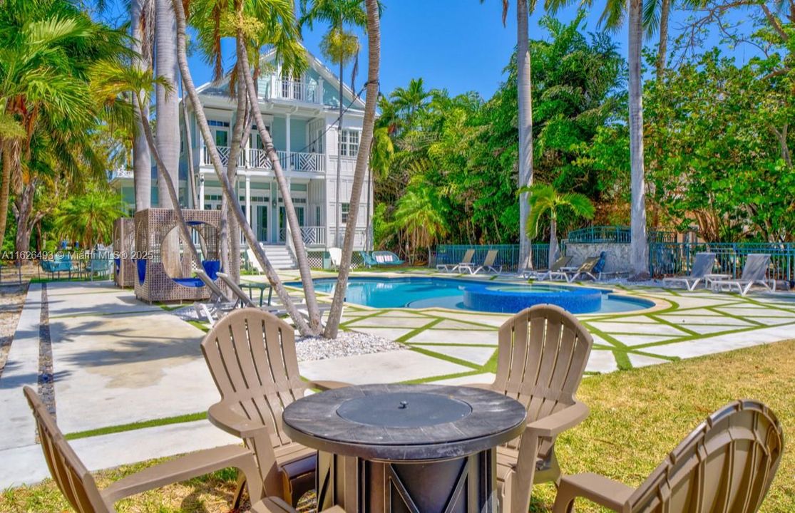 For Sale: $4,999,900 (4 beds, 4 baths, 3001 Square Feet)