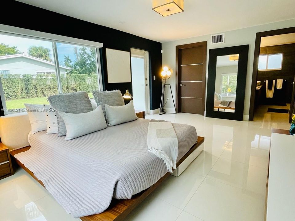 Recientemente alquilado: $5,750 (4 camas, 3 baños, 1712 Pies cuadrados)