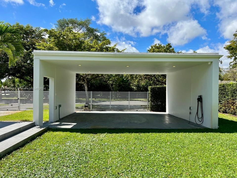 Recientemente alquilado: $5,750 (4 camas, 3 baños, 1712 Pies cuadrados)